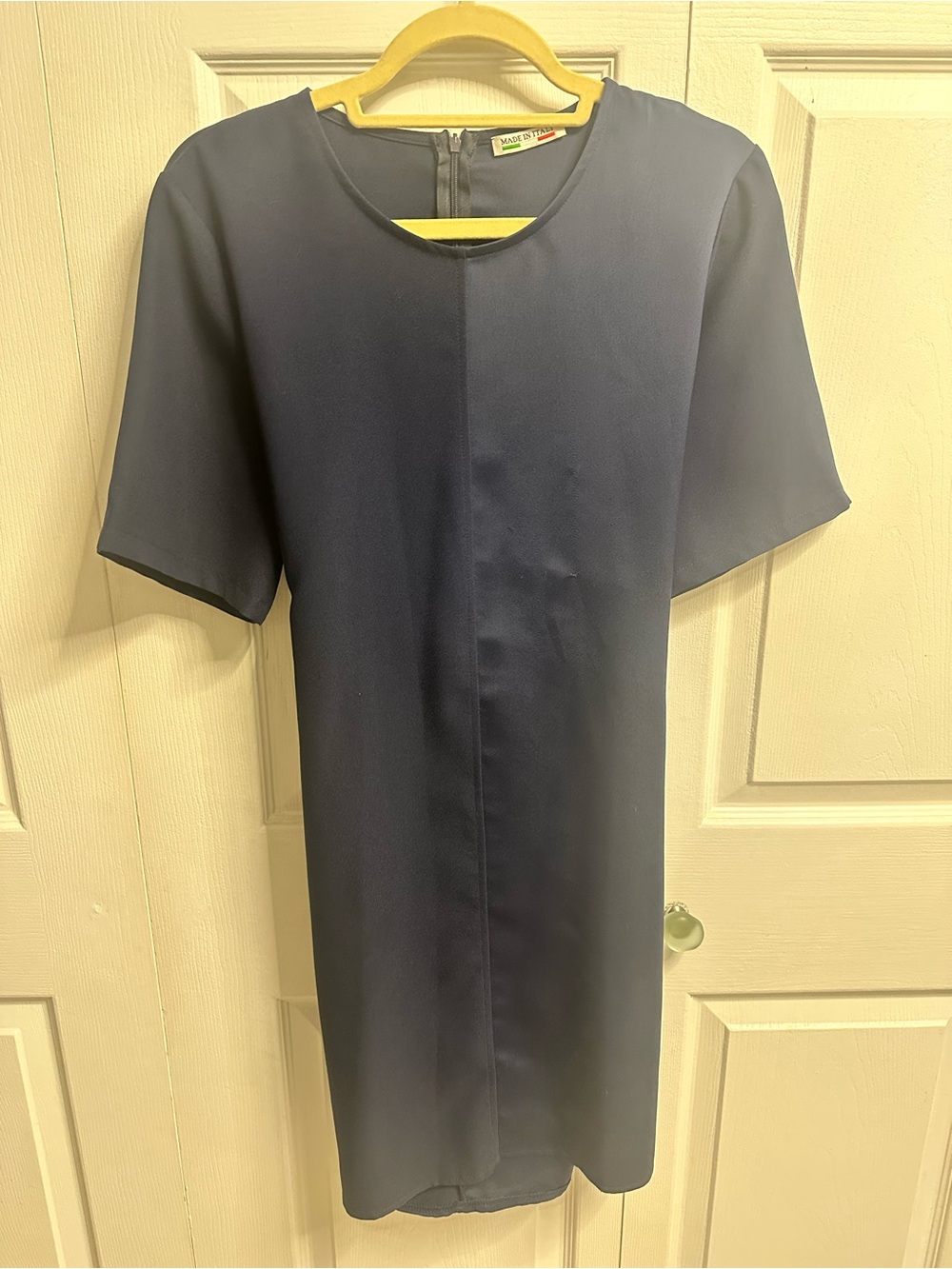 Minimalist Navy Midi Shift Dress with Short Sleeves